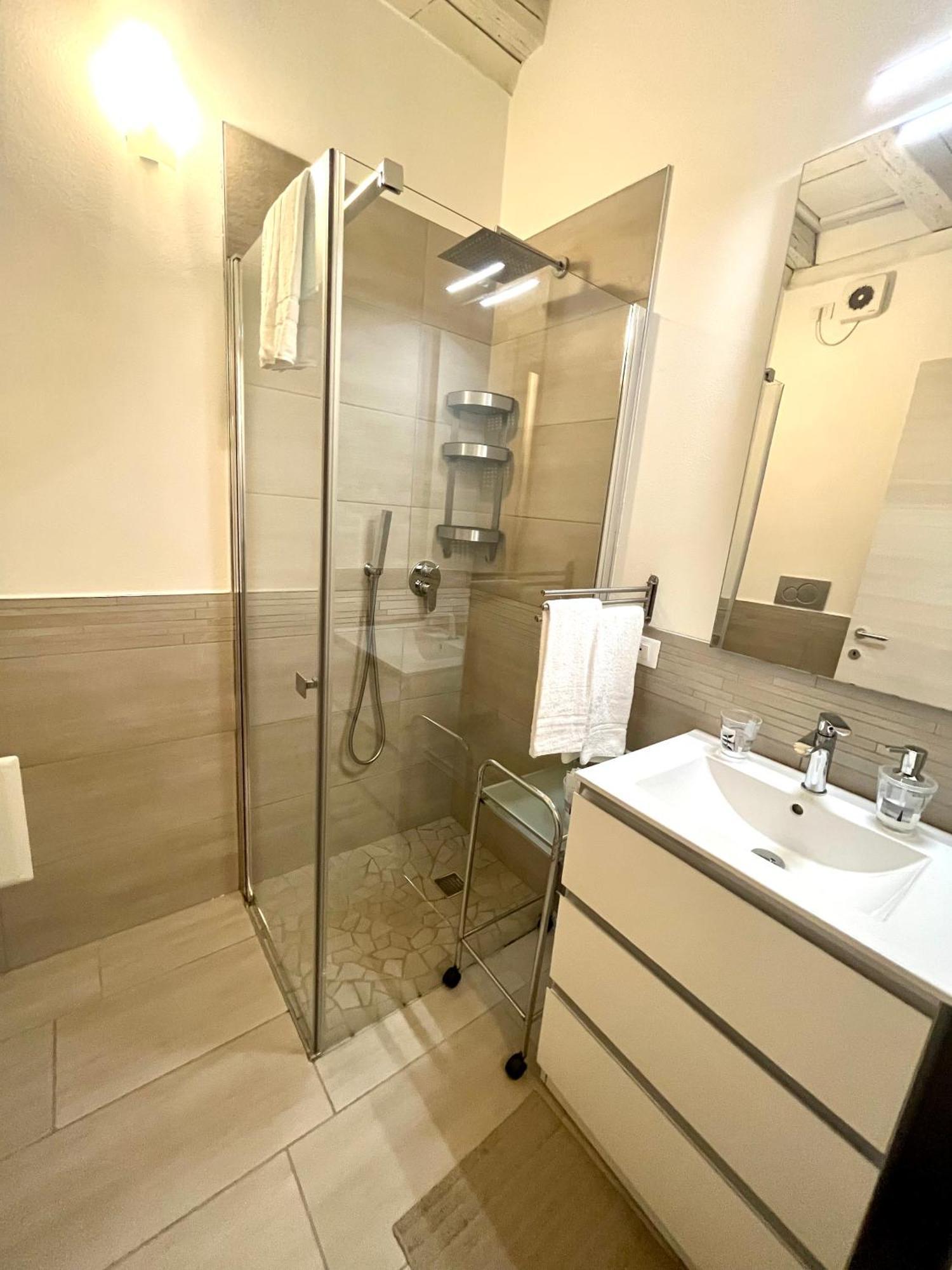 Residenza Serena Suite-Centro Storico Mantova Ngoại thất bức ảnh